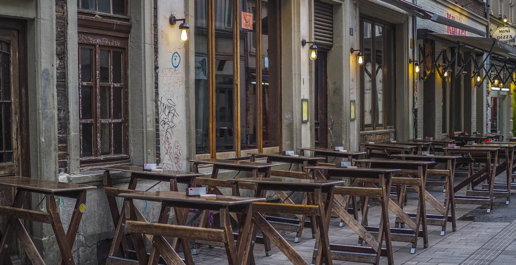 Ventajas de reformar un local comercial antes de venderlo
